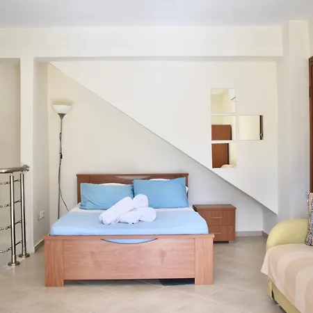 Ira Studio-apartment